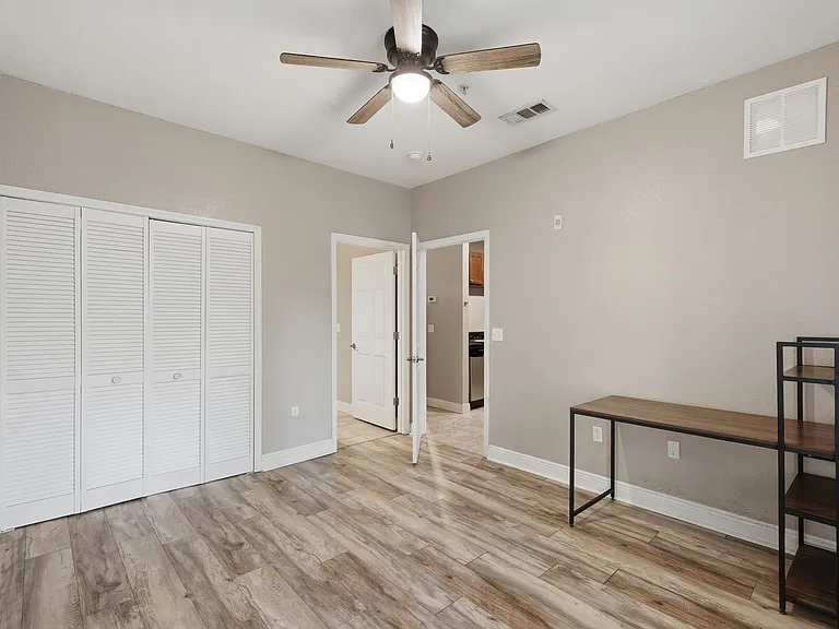 1440 NW 3rd Pl #307 — Photo 12