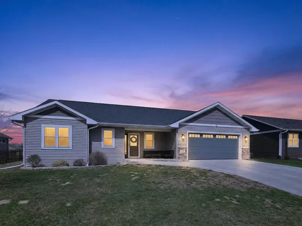 108 E 4th St, Mazomanie, WI 53560