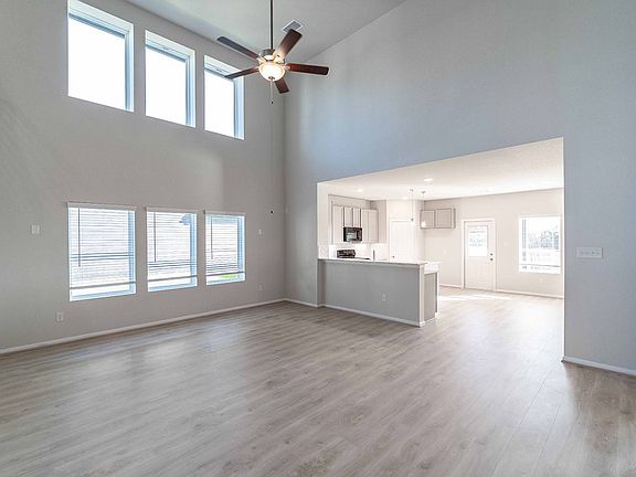 3rd image of 224 Denali Dr
