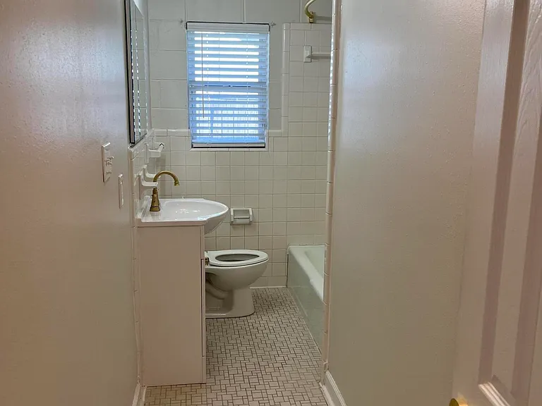 141 Pine Grove Ave — Photo 11