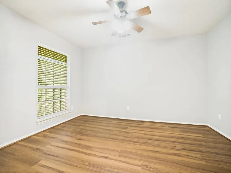 2737 Lynx Ln — Photo 21