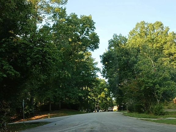 4th image of 206 Windtree Rd