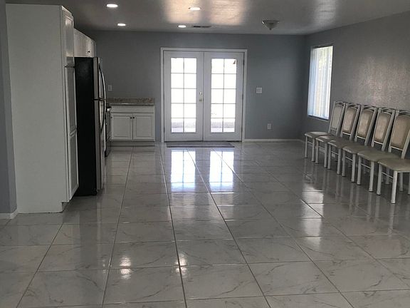 2nd image of 4813 S 37th Dr