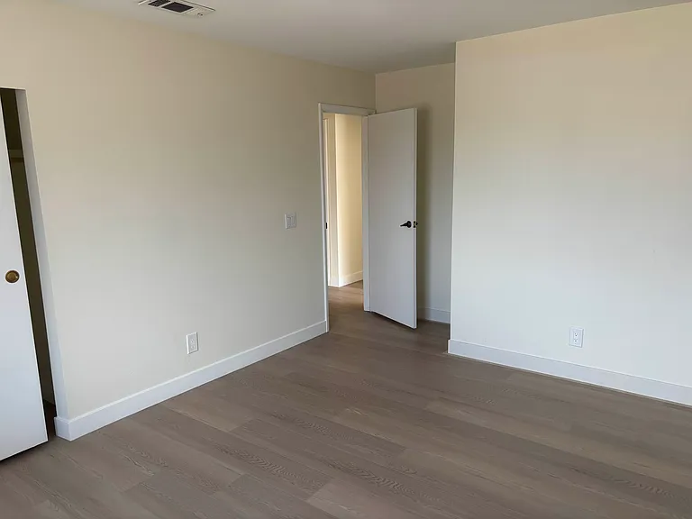 1335 Bobrich Cir — Photo 13