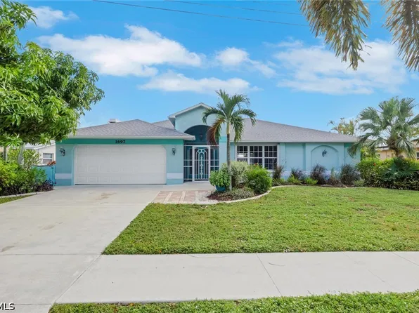 1697 Lakeside Ter, North Fort Myers, FL 33903