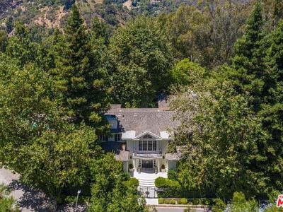 10500 Rocca Pl, Los Angeles, CA, 90077