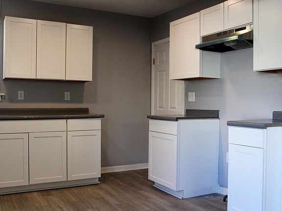 5th image of 424 Helen St