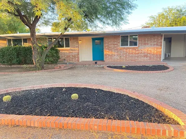 5215 E 8th St, Tucson, AZ 85711