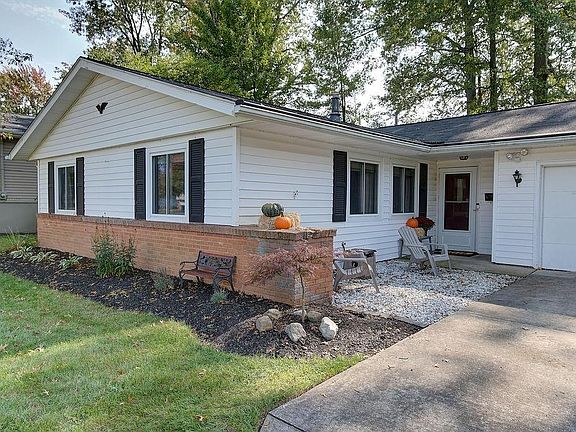 5th image of 28625 Spruce Dr