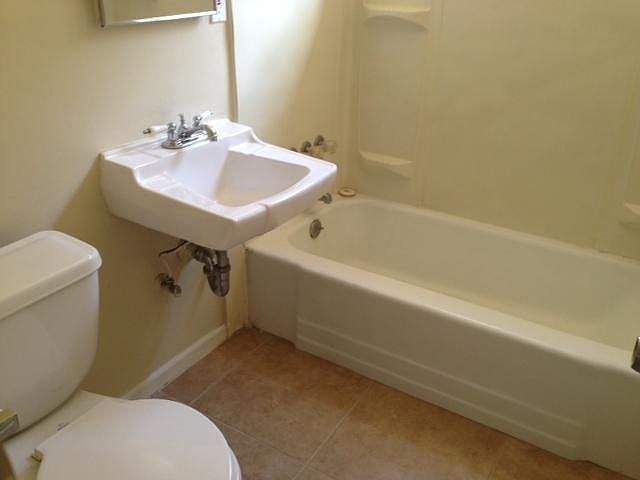 Bathroom bottom of tub