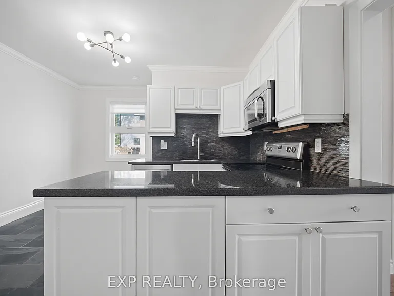 1052 Alexandra Ave — Photo 16