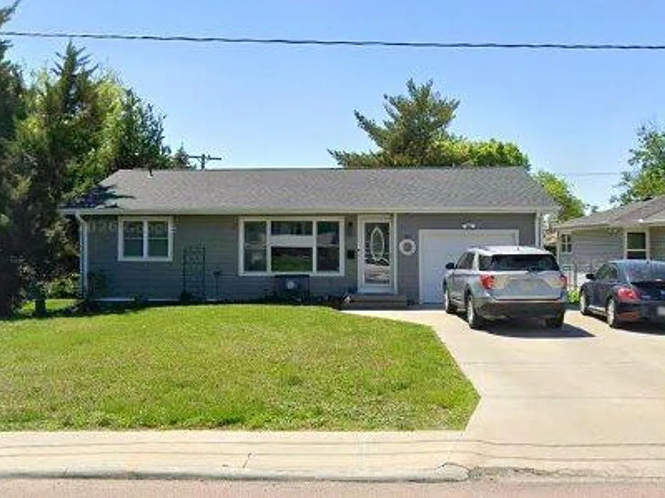 405 Hogan Dr