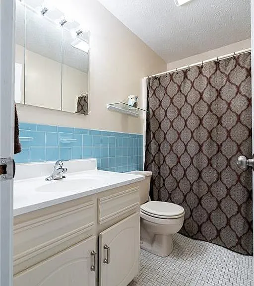 255 Monticello Dr — Photo 1