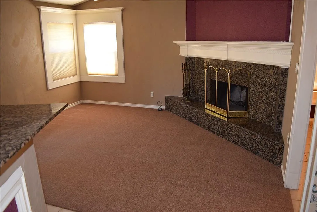 4 bed, 1805 sqft, $2,475 — Photo 3