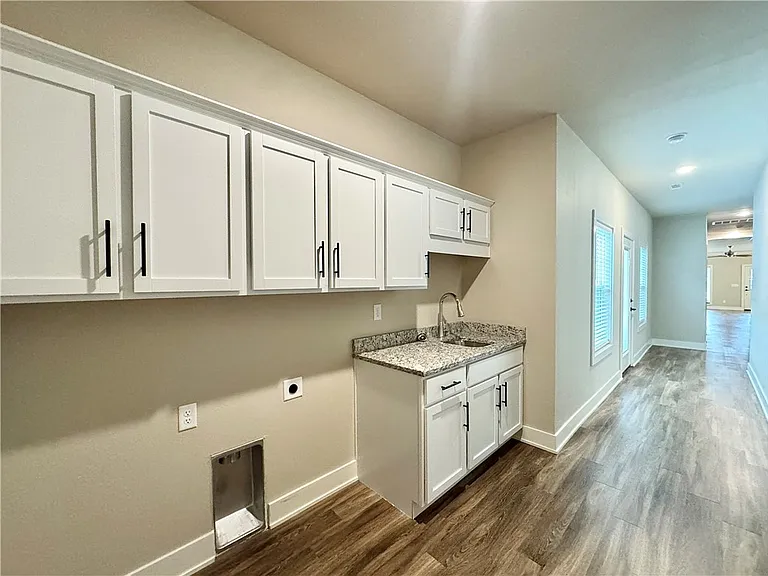 1011 NE Heights Ln — Photo 21