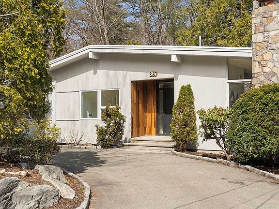 2nd image of 367 Newton St