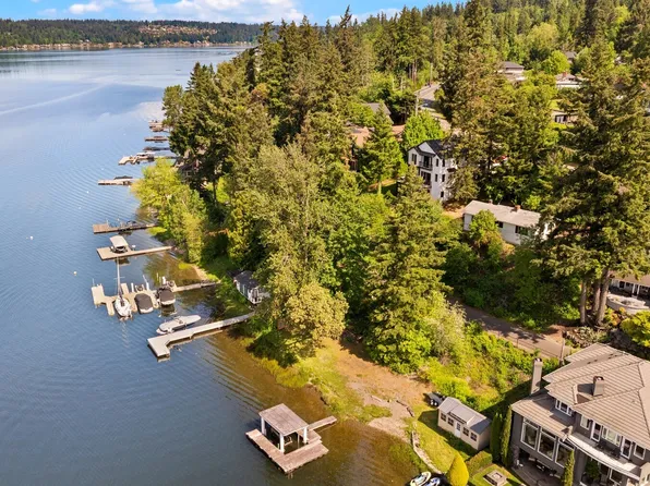3027 E Lake Sammamish Parkway SE, Sammamish, WA 98075