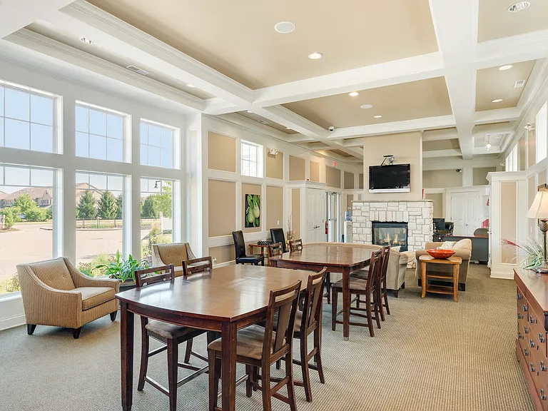 Mansions at Jordan Creek — Photo 9