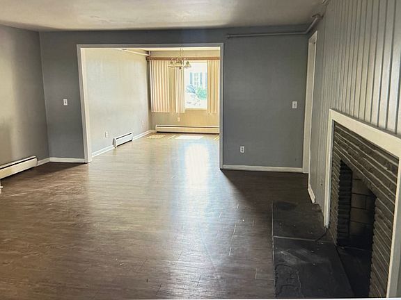 2nd image of 2341 Monroe Ave APT 3