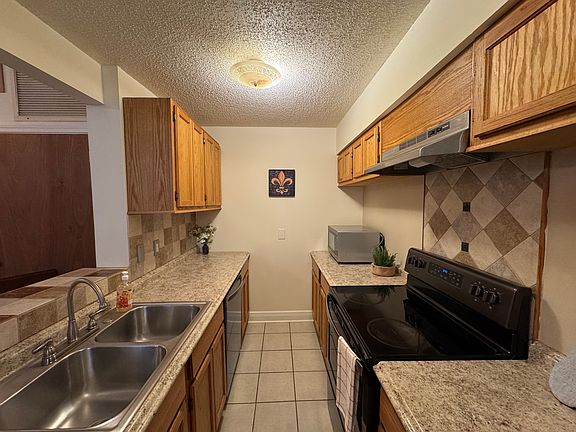 4th image of 7530 Burthe St