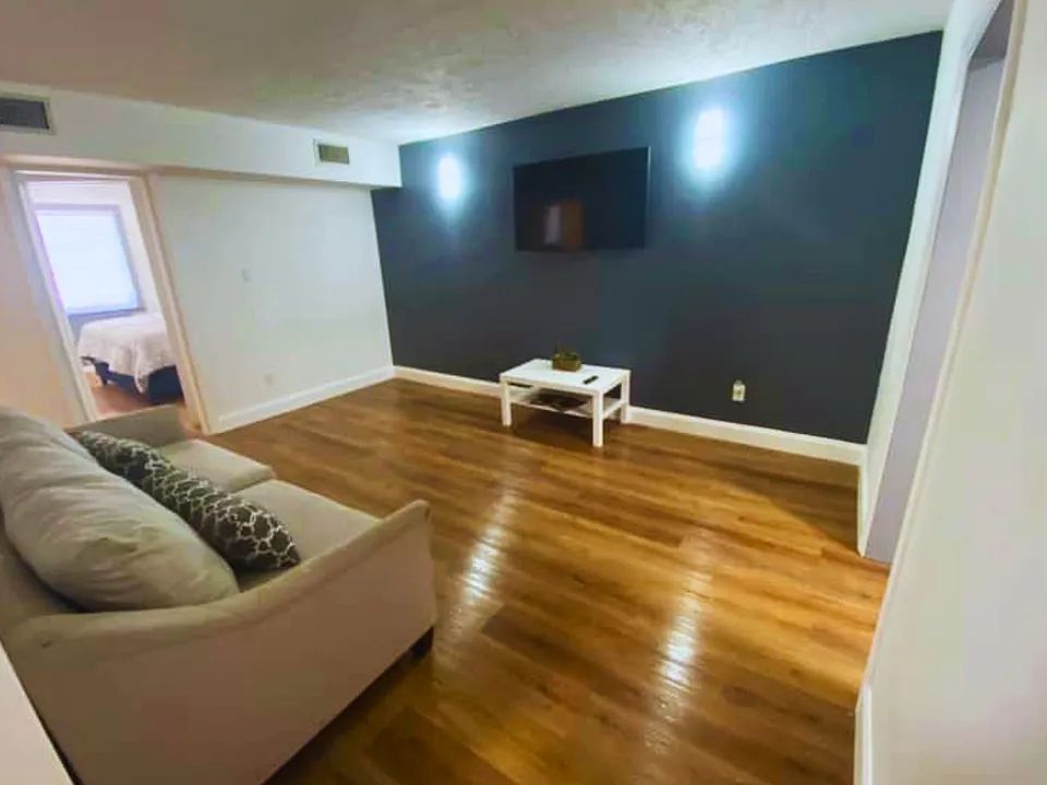 204 Longfellow Blvd #9