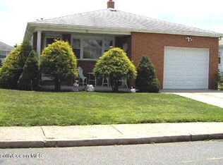 36 Port Royal Dr, Toms River, NJ 08757