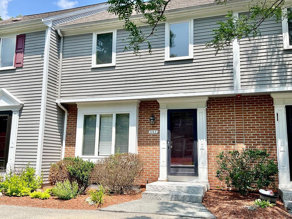 1st image of 302 Foxwood Cir Unit 302
