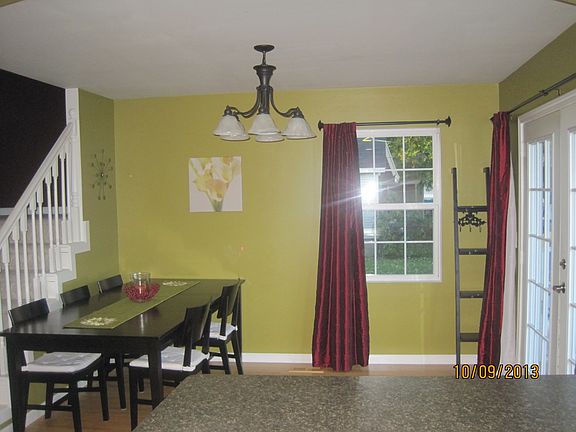 5th image of 1243 E Hayes Ave