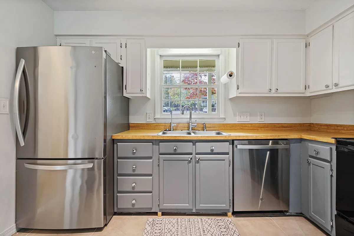 Building Photo - 126 Shady Spring Pl