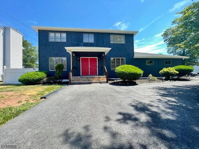 1st image of 133 Mountain Ave