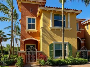 Pembroke Cay, Hollywood, FL 33027