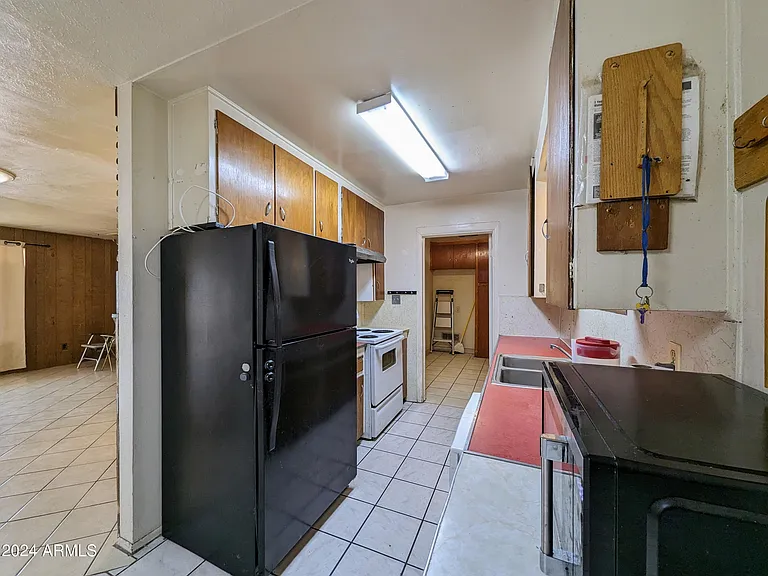 6036 N 31st Dr — Photo 13