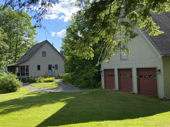 32 Humphrey Lane, Saint Albans, ME 04971