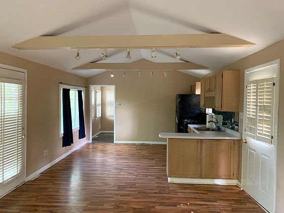 Living Room/Kitchen