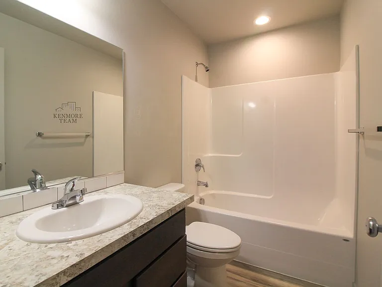 301 S Cedar Ave — Photo 10