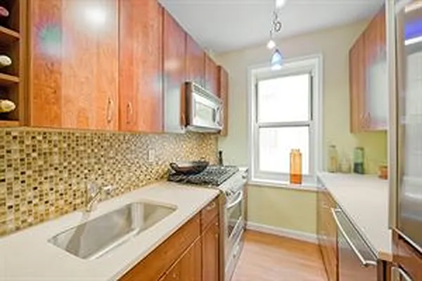 Rented by Douglas Elliman | media 18