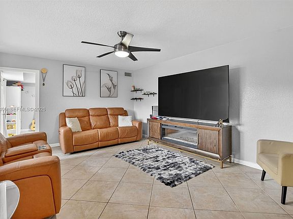 4th image of 8181 Boca Rio Dr #8181