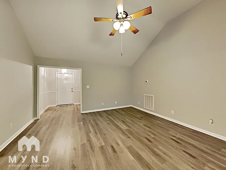 618 Kilbart Ct — Photo 8