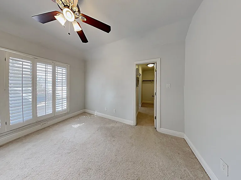 14620 Stratford Ct — Photo 12