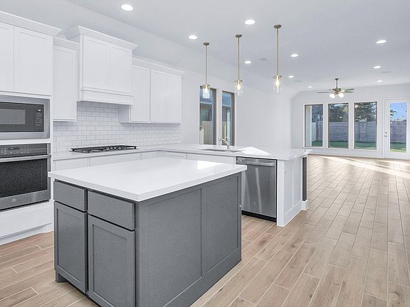 4th image of 18727 Buttercup Farms Ln