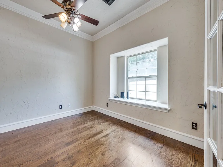 736 Rockingham Dr — Photo 5