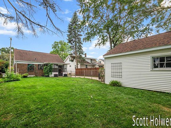 4th image of 641 Griswold St SE