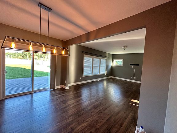 5th image of 59363 Ravenna Dr