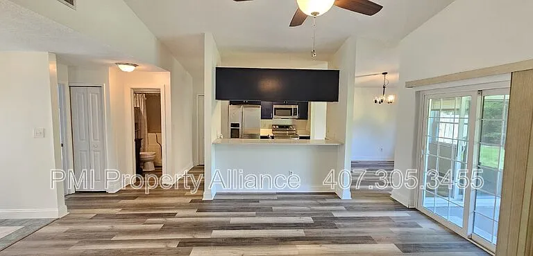 541 Moccasin Ct — Photo 3