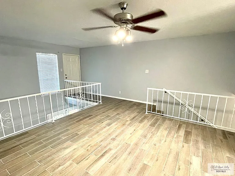 806-2 Continental Cir — Photo 15