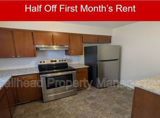 606 NE Lynn St APT A, Lees Summit, MO 64063
