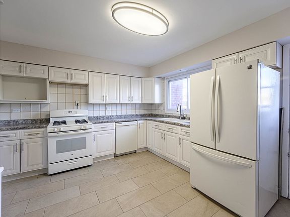 4th image of 7044 W Carol Ave
