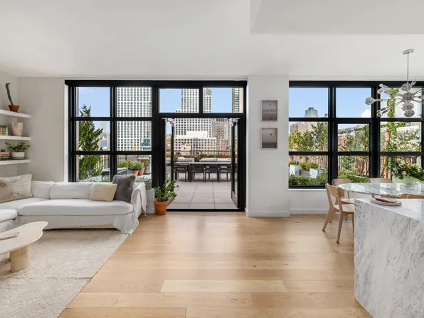 29 Huron Street image 1 of 28