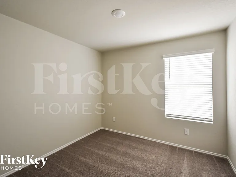 10522 De Gonzalo Way — Photo 12