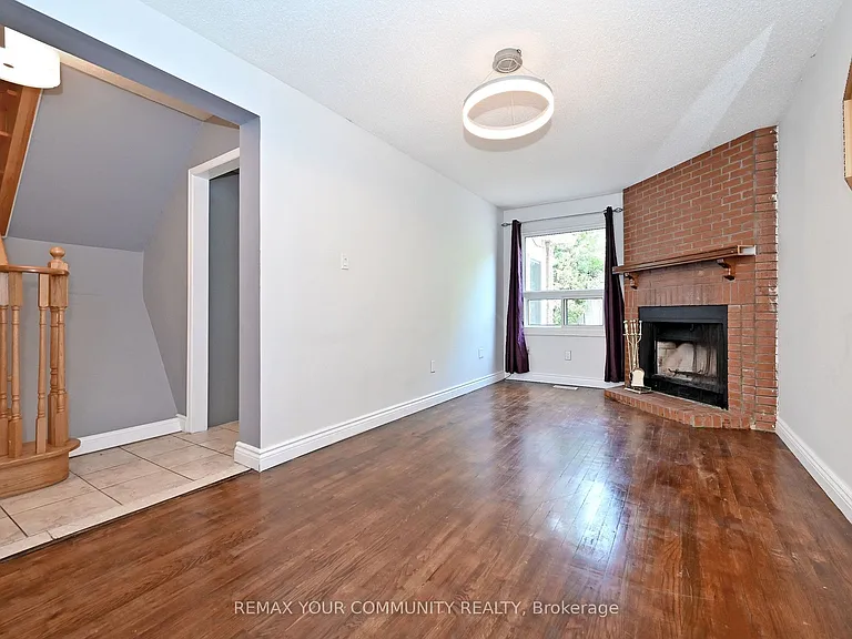 35 Dakin Dr — Photo 21